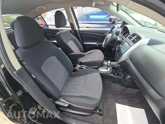 2019 Nissan Versa Sedan SV – miniatura 18