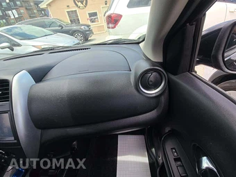 2019 Nissan Versa Sedan SV – miniatura 19