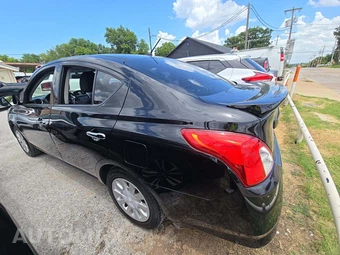 2019 Nissan Versa Sedan SV – miniatura 2