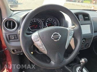 2019 Nissan Versa Sedan SV – miniatura 10