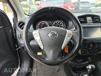 2019 Nissan Versa Sedan SV – miniatura 10
