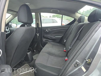 2019 Nissan Versa Sedan SV – miniatura 13
