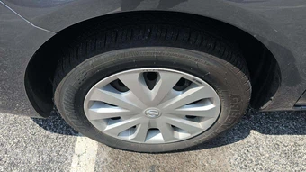 2019 Nissan Versa Sedan SV – miniatura 32