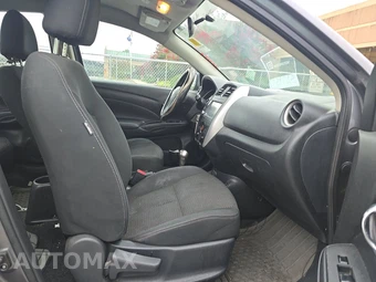 2019 Nissan Versa Sedan SV – miniatura 8