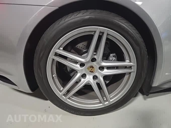 2019 Porsche 911 Carrera 4 Cabriolet – miniatura 10