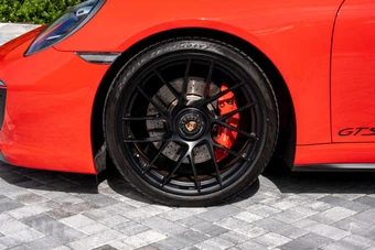 2019 Porsche 911 Carrera 4 GTS - miniatura 11