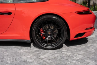 2019 Porsche 911 Carrera 4 GTS - miniatura 12