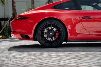 2019 Porsche 911 Carrera 4 GTS - miniatura 13