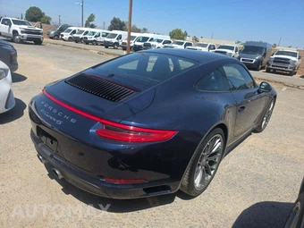 2019 Porsche 911 Carrera 4S – miniatura 3