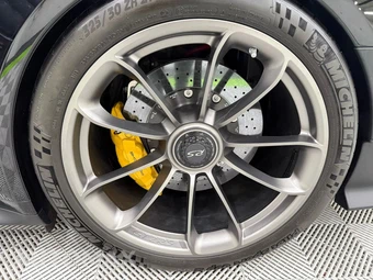 2019 Porsche 911 GT2 RS - miniatura 37