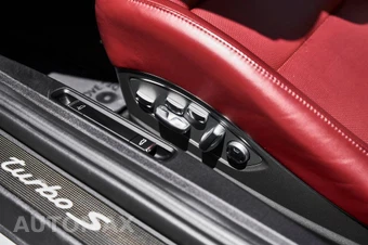 2019 Porsche 911 Turbo S Cabriolet – miniatura 37