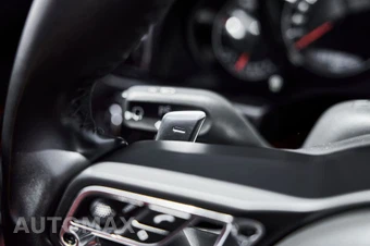 2019 Porsche 911 Turbo S Cabriolet – miniatura 49