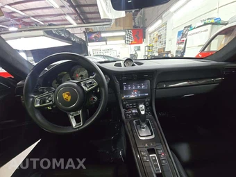 2019 Porsche 911 Turbo S - miniatura 10
