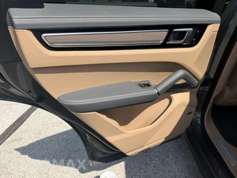 2019 Porsche Cayenne S - miniatura 12