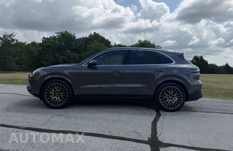 2019 Porsche Cayenne S - miniatura 2
