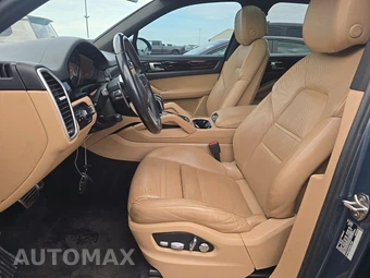 2019 Porsche Cayenne S – miniatura 7