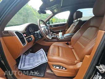 2019 Porsche Cayenne S – miniatura 6