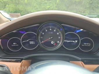2019 Porsche Cayenne S – miniatura 9