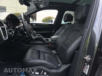 2019 Porsche Cayenne S – miniatura 6