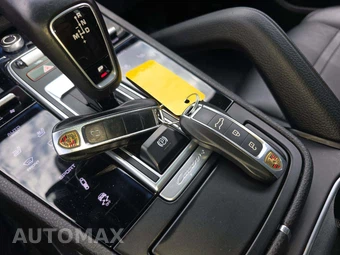 2019 Porsche Cayenne S – miniatura 8