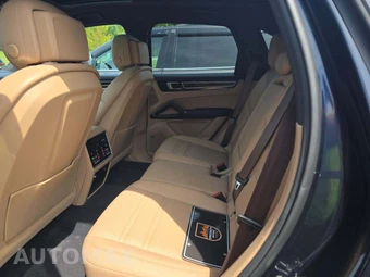 2019 Porsche Cayenne S – miniatura 13