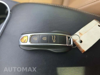 2019 Porsche Cayenne S – miniatura 8