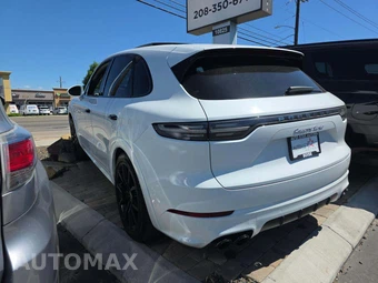 2019 Porsche Cayenne Turbo – miniatura 2