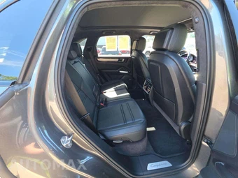 2019 Porsche Cayenne Turbo – miniatura 13