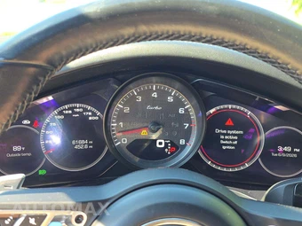 2019 Porsche Cayenne Turbo – miniatura 6