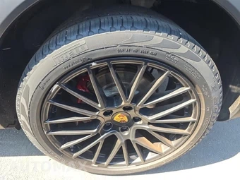 2019 Porsche Cayenne – miniatura 11