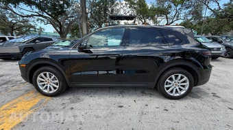 2019 Porsche Cayenne – miniatura 3
