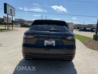 2019 Porsche Cayenne - miniatura 3