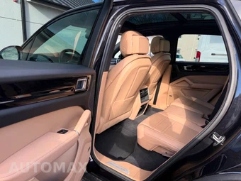 2019 Porsche Cayenne - miniatura 12