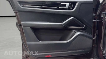 2019 Porsche Cayenne - miniatura 18