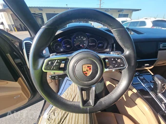 2019 Porsche Cayenne – miniatura 10