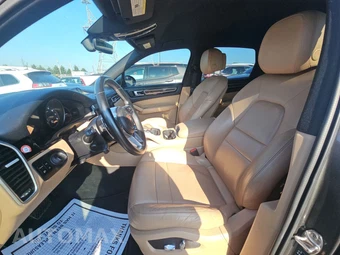 2019 Porsche Cayenne – miniatura 7