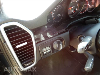 2019 Porsche Cayenne - miniatura 26