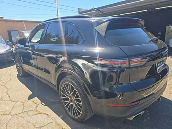 2019 Porsche Cayenne – miniatura 2