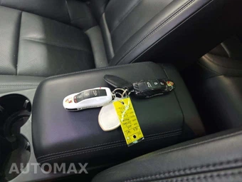 2019 Porsche Macan S – miniatura 8