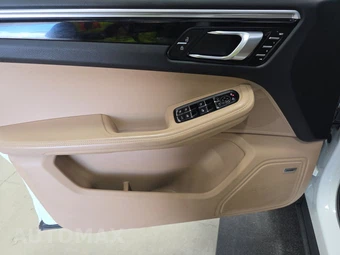 2019 Porsche Macan S – miniatura 9