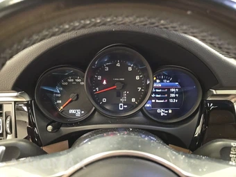 2019 Porsche Macan – miniatura 12