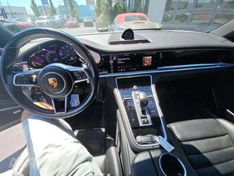 2019 Porsche Panamera 4 E-Hybrid – miniatura 10