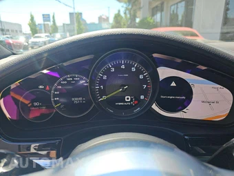 2019 Porsche Panamera 4 E-Hybrid – miniatura 9