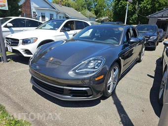 2019 Porsche Panamera 4
