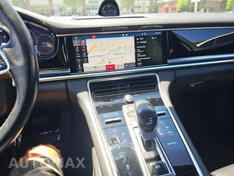 2019 Porsche Panamera 4 – miniatura 10
