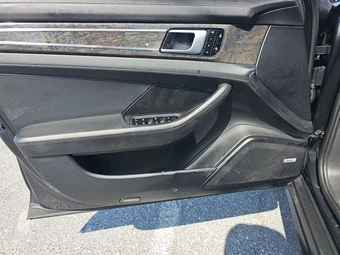 2019 Porsche Panamera 4 - miniatura 9