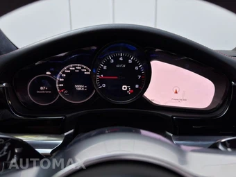 2019 Porsche Panamera GTS - miniatura 18