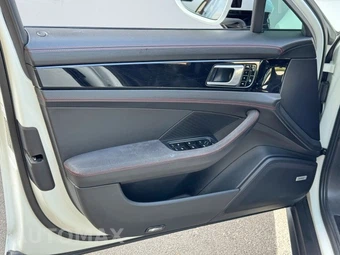 2019 Porsche Panamera GTS - miniatura 41