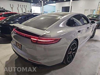 2019 Porsche Panamera Turbo S E-Hybrid – miniatura 3