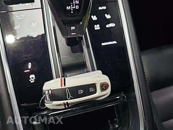 2019 Porsche Panamera Turbo S E-Hybrid – miniatura 8